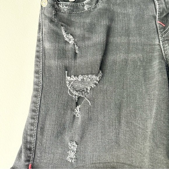 True Religion Mid Cut Off Denim Distressed Shorts - Picture 7 of 9